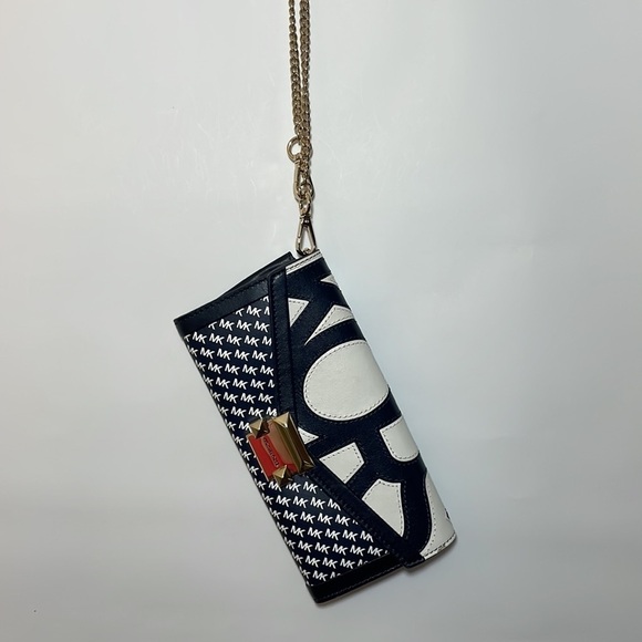 Michael Kors Whitney MK large graphic logo chain wallet - Picture 12 of 15